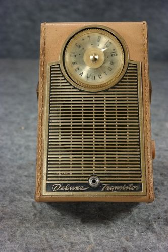 RCA model T-2-K transistor radio