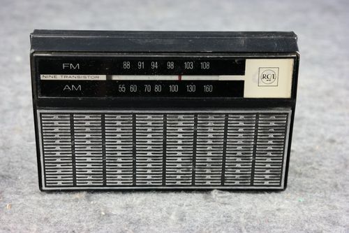 RCA 9 Transistor AM-FM Radio