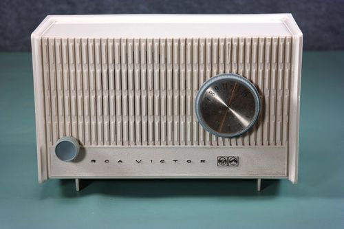 RCA Model RFA11V Plastic Tube Radio