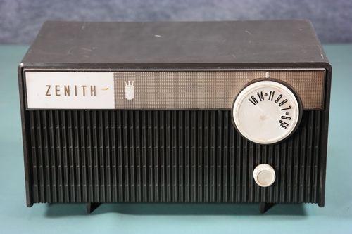 Zenith Model 504C Plastic Tube Radio