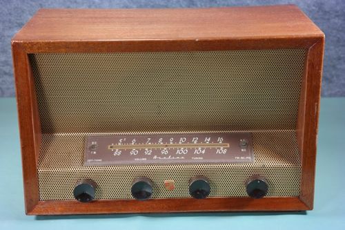 Airline Model 84-HA-1810 AM-FM Wood Tube Radio