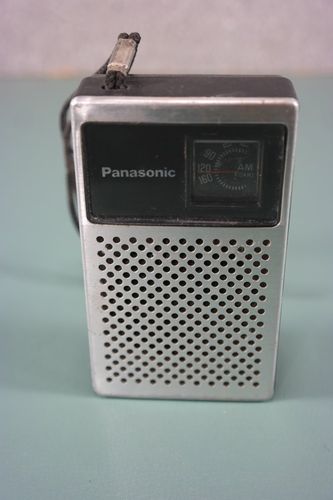 Panasonic Model R-1014 Transistor Radio