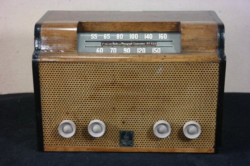 Emerson Model 512 Wood Tube Radio